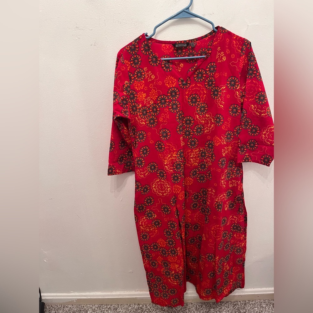 Red Floral Patterned Kurta